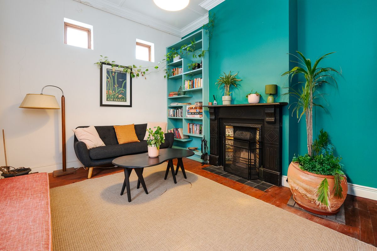Enchanting Victorian Home - Photo 5