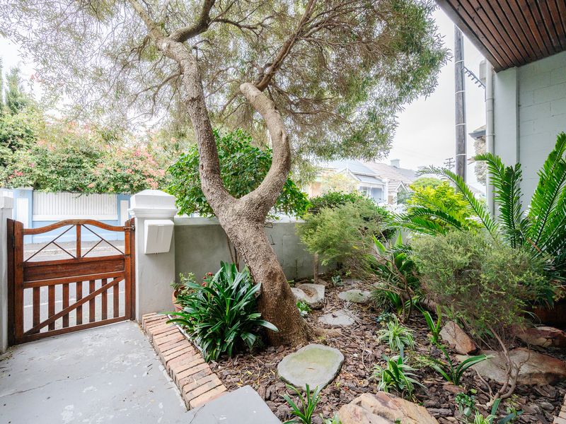 Enchanting Victorian Home - Photo 2
