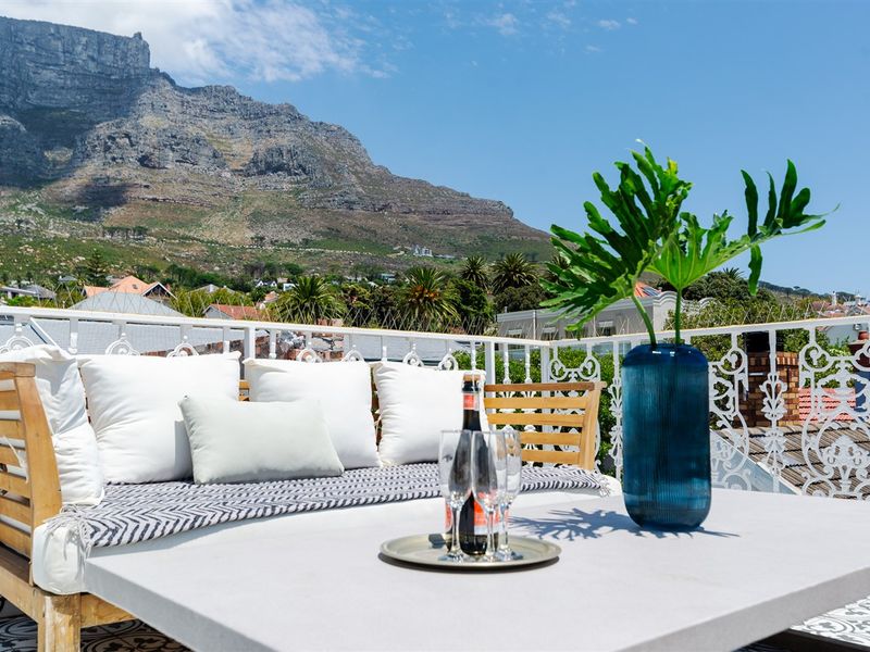 Luxurious Victorian City Home - Photo 4