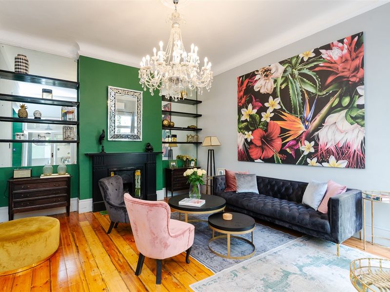 Luxurious Victorian City Home - Photo 10