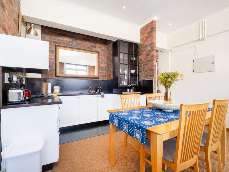 City Pad with Strong Airbnb Returns and Iconic Views - Photo 5