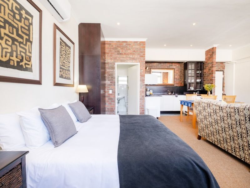 City Pad with Strong Airbnb Returns and Iconic Views - Photo 10