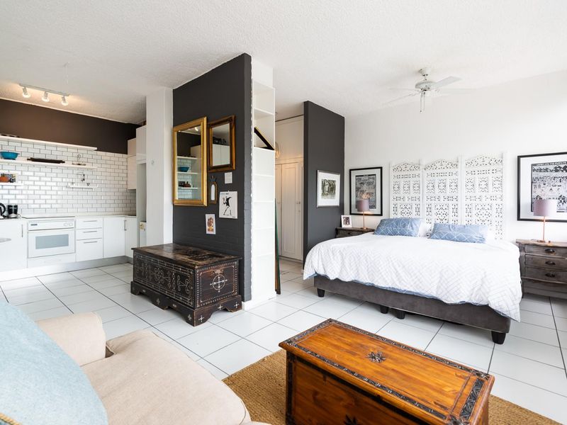 Furnished Studio Apartment - Gardens Centre - Photo 1