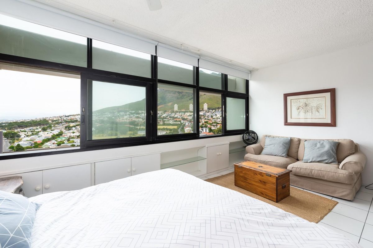 Furnished Studio Apartment - Gardens Centre - Photo 4