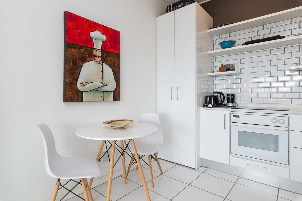 Furnished Studio Apartment - Gardens Centre - Photo 2