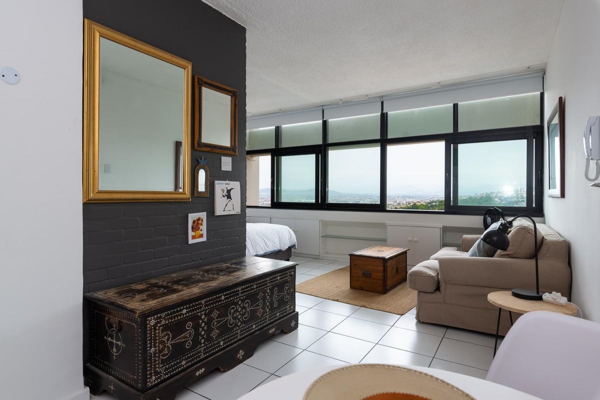 Furnished Studio Apartment - Gardens Centre - Photo 5