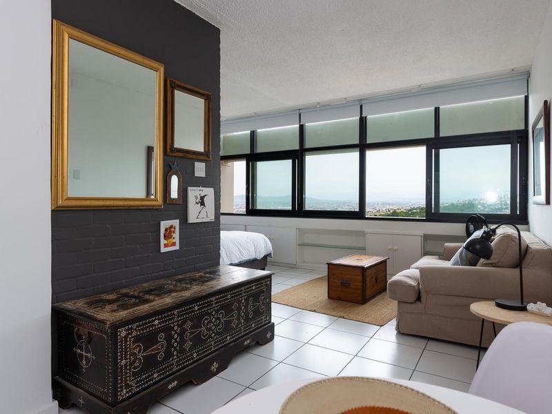 Furnished Studio Apartment - Gardens Centre - Photo 5