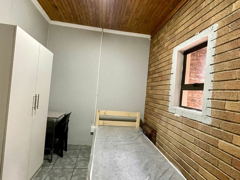 A NSFAS Accredited Student Accomodation Ideal for Students seeking Comfort and Practicality - Photo 7