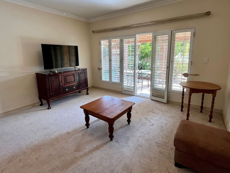 Secure, Comfortable Estate Living in Flamwood Estates - Photo 6