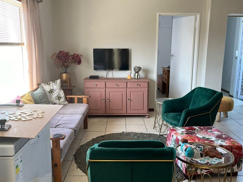 2-Bedroom Lock up and go Apartment in Central Kleinmond - Photo 7