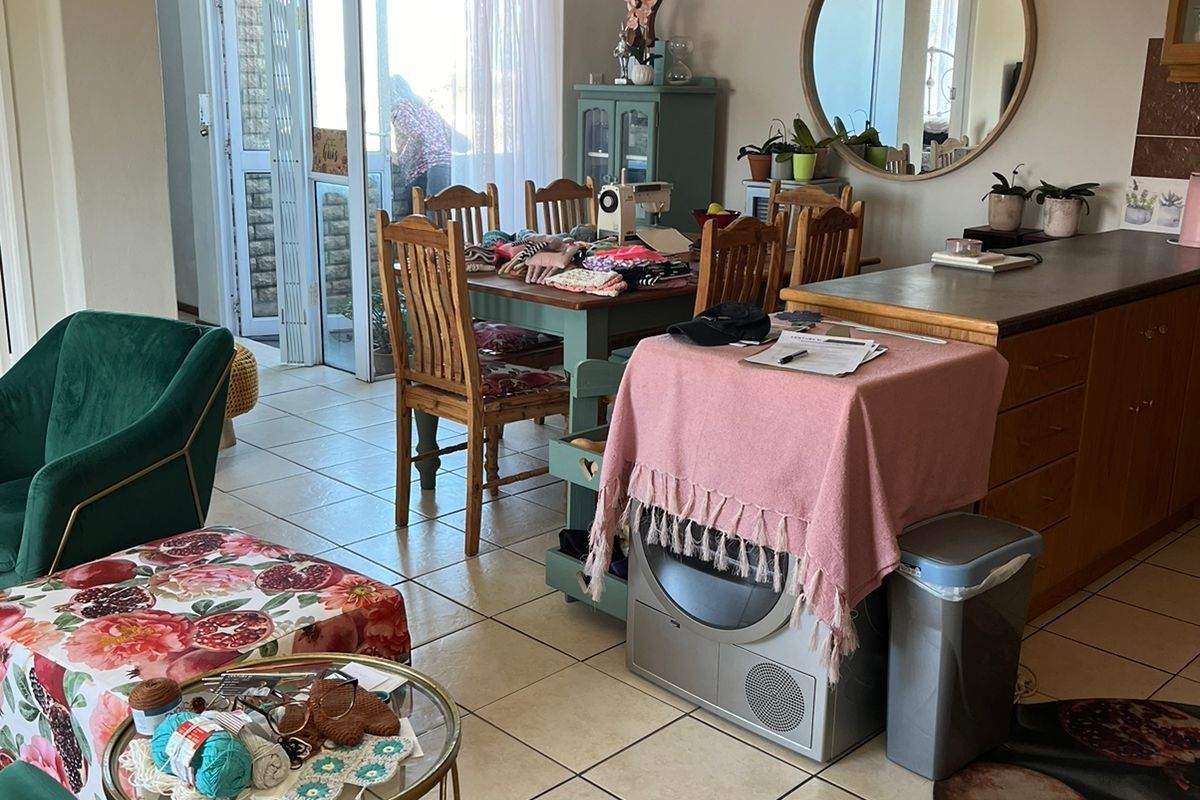 2-Bedroom Lock up and go Apartment in Central Kleinmond - Photo 3