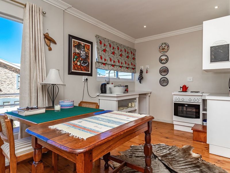 POOL DAYS & PIZZA NIGHTS :   4-BEDROOM HOME IN KLEINMOND - Photo 9