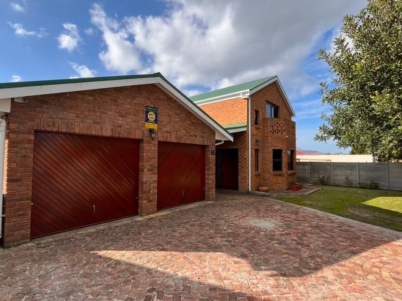 SPACE, VERSATILITY & LOW-MAINTENANCE LIVING IN MOUNTAIN AVENUES - Photo 8