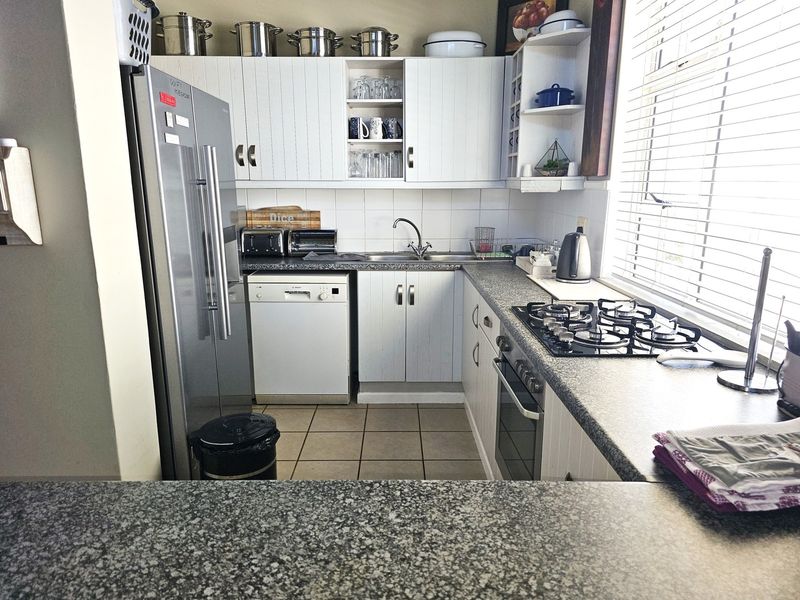 Long-Term Rental Opportunity: 2-Bedroom Apartment at Pinnacle Point Golf Estate, Mossel Bay - Photo 6