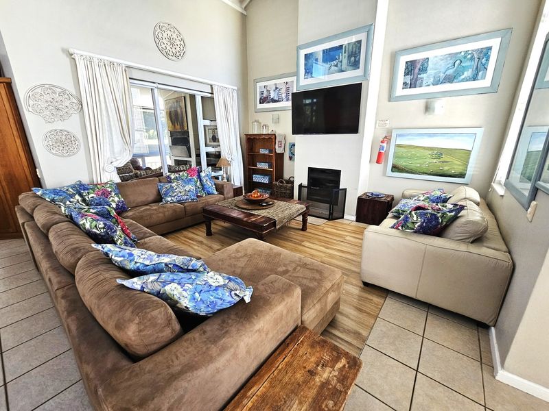 Long-Term Rental Opportunity: 2-Bedroom Apartment at Pinnacle Point Golf Estate, Mossel Bay - Photo 4