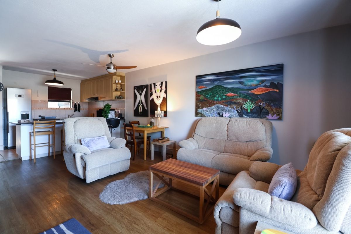 Secure 2-Bedroom Apartment in Knysna Central - Photo 5