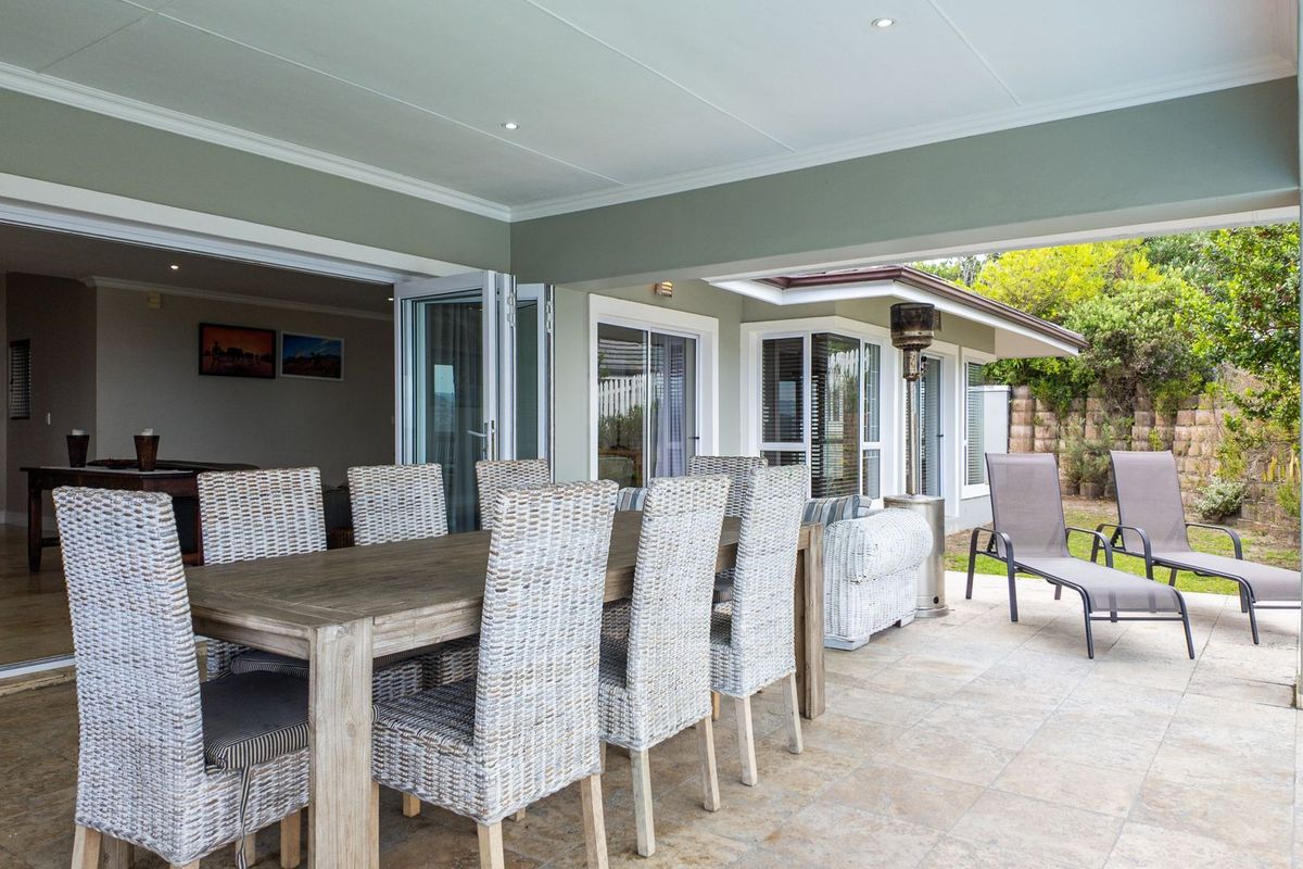 A Golfer's Dream with Stunning Views - Photo 5