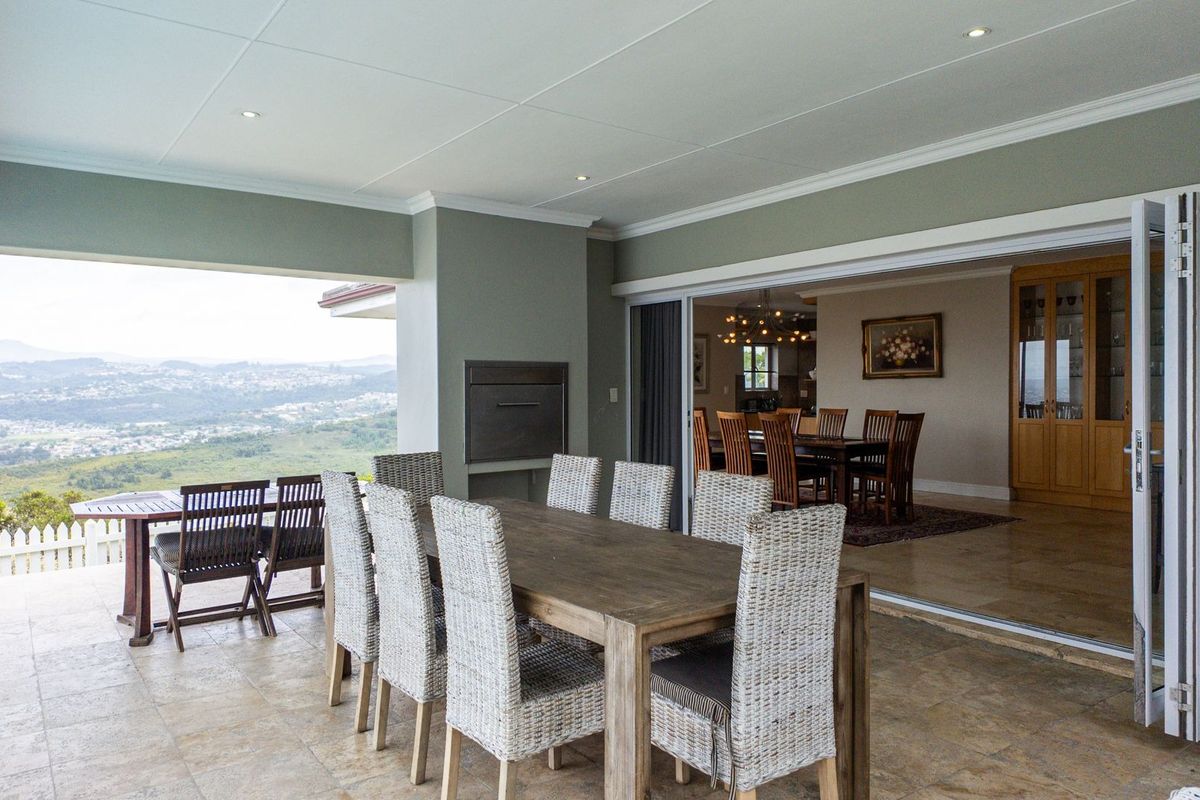 A Golfer's Dream with Stunning Views - Photo 4