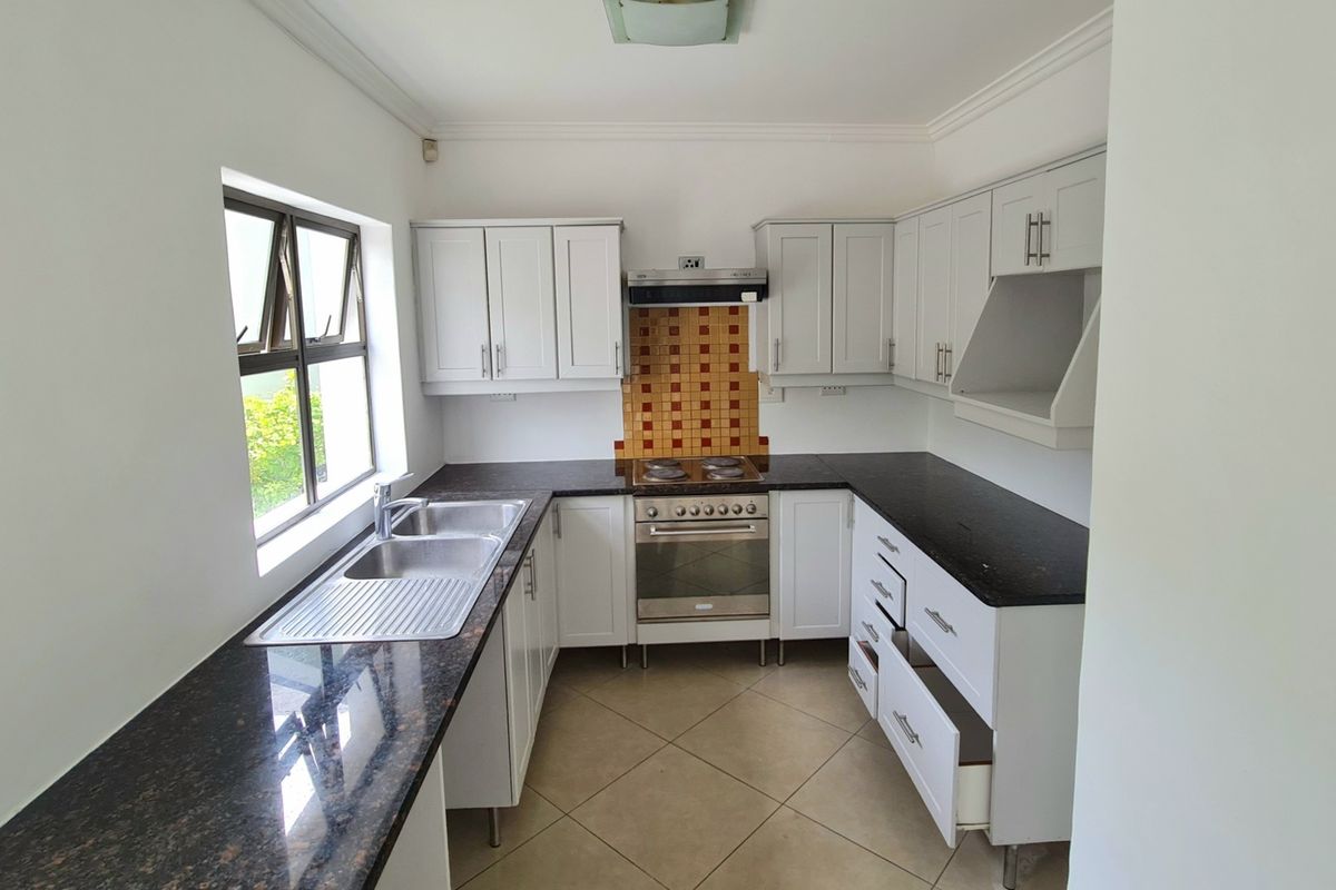 Pet-Friendly 3-Bedroom Double-Story House, in Secure Estate - Photo 2