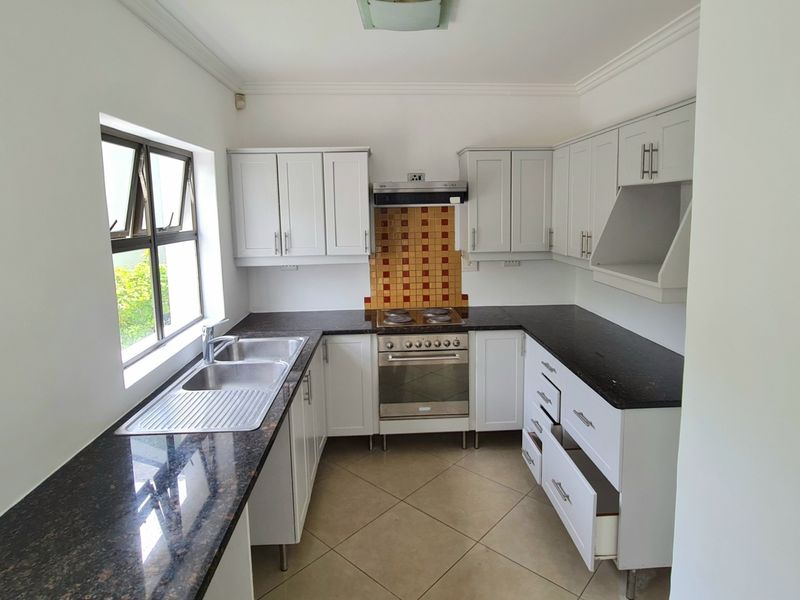 Pet-Friendly 3-Bedroom Double-Story House, in Secure Estate - Photo 2