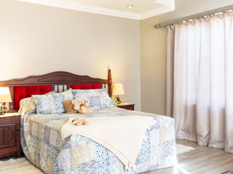 The Entertainer’s Dream Home For Sale in Malelane! - Photo 8