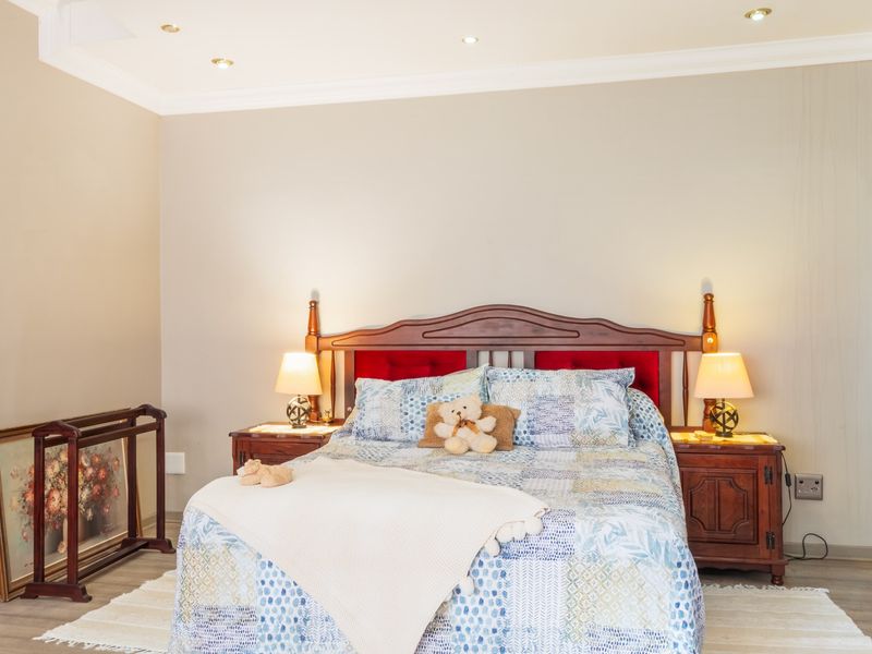 The Entertainer’s Dream Home For Sale in Malelane! - Photo 7