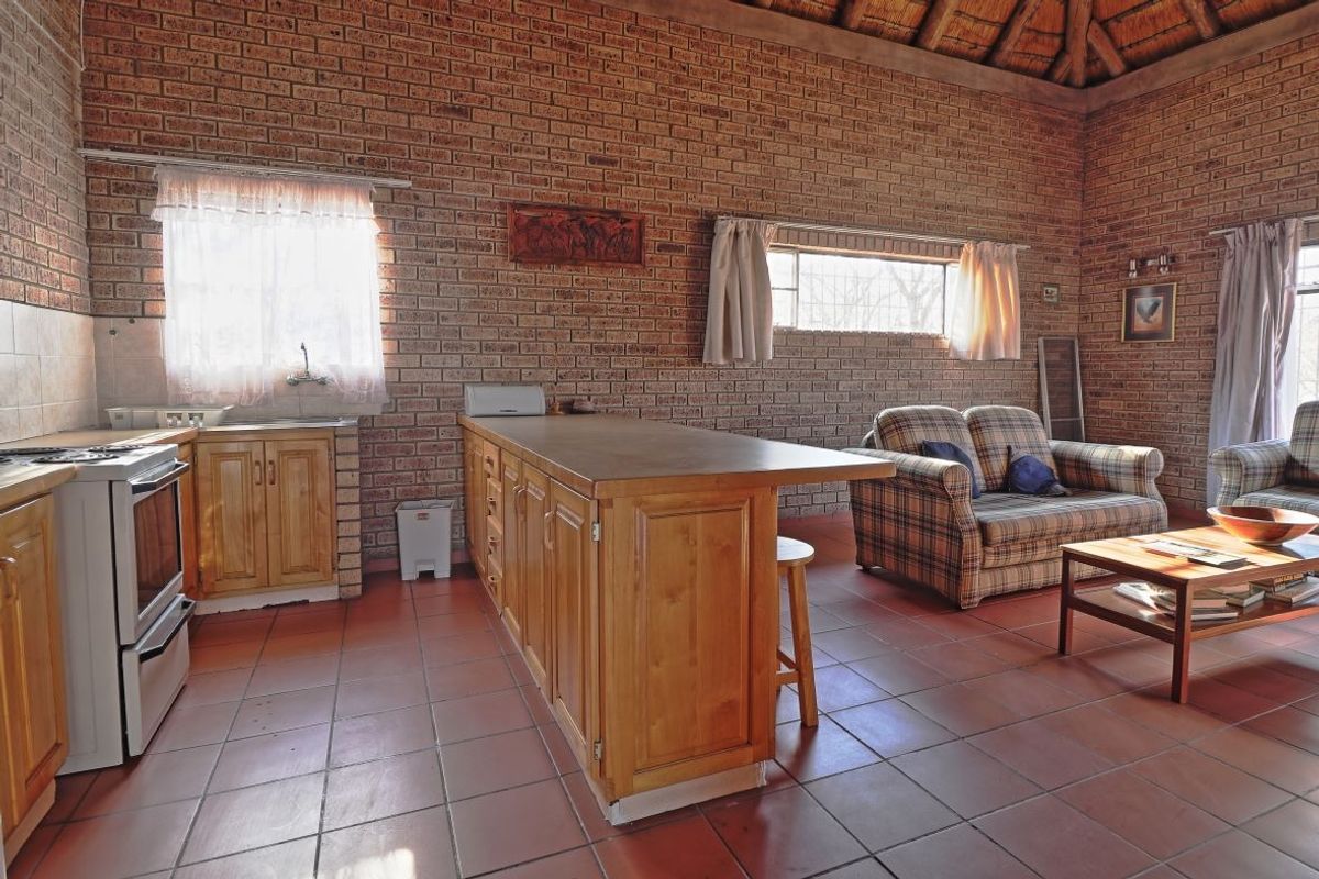 Lovely 2-Bedroom home for sale in Marloth Park! - Photo 3