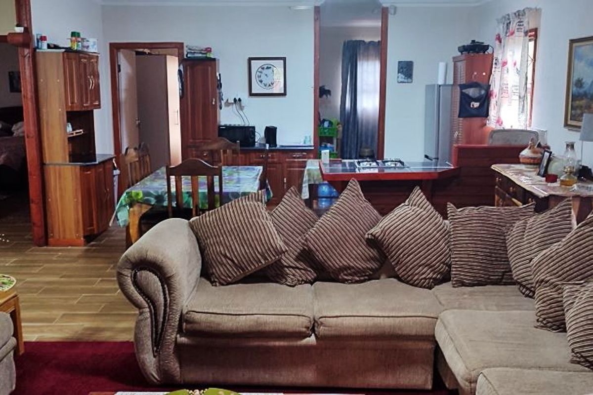 Rustic comfort for sale in the heart of Marloth Park! - Photo 5