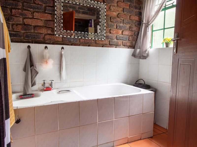 Charming Lock-Up-and-Go Retreat For Sale in Marloth Park! - Photo 9