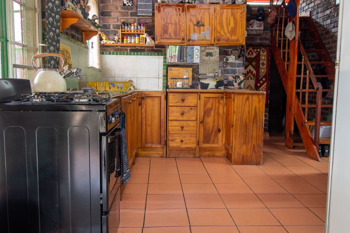 Charming Lock-Up-and-Go Retreat For Sale in Marloth Park! - Photo 4