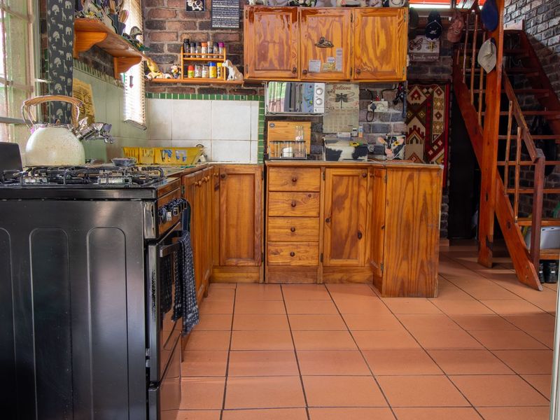 Charming Lock-Up-and-Go Retreat For Sale in Marloth Park! - Photo 4