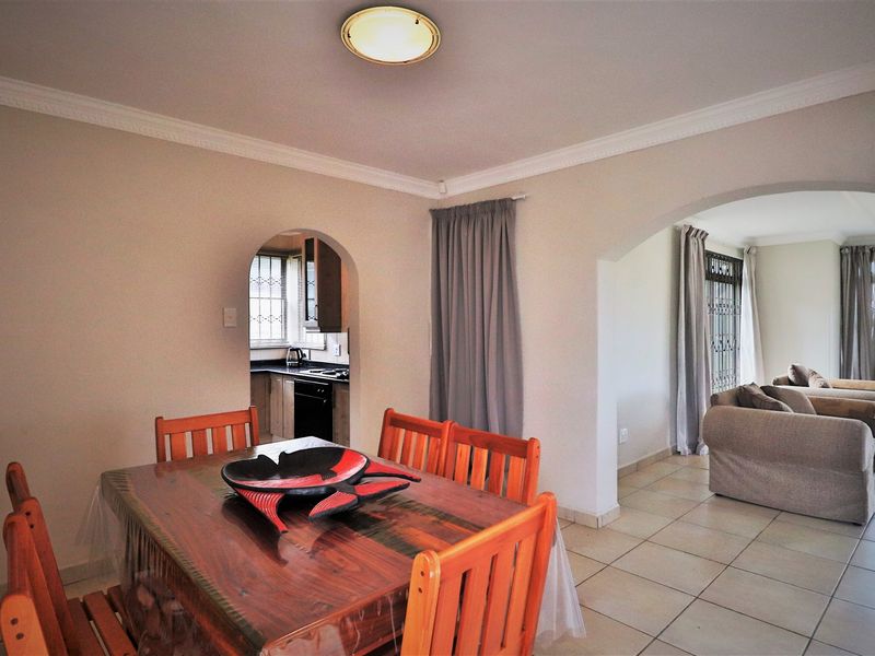 Luxurious home basically on the beach - Photo 7