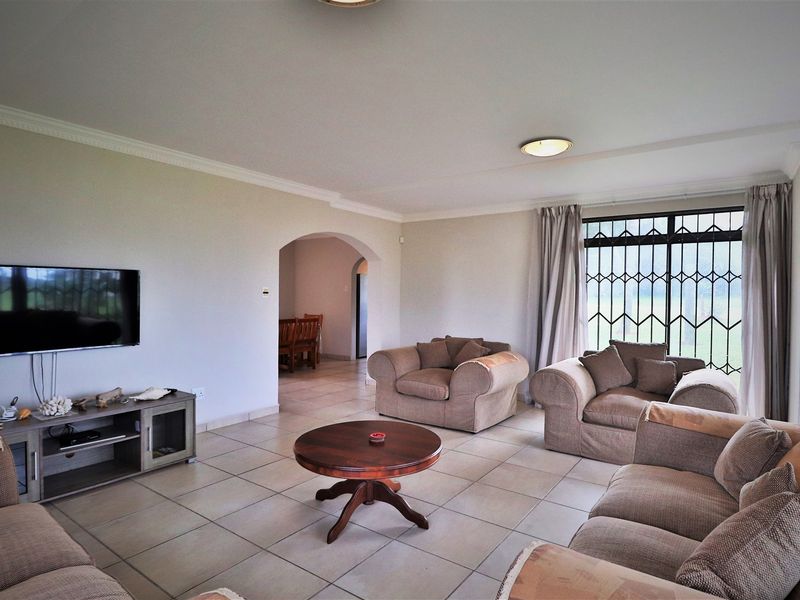 Luxurious home basically on the beach - Photo 5