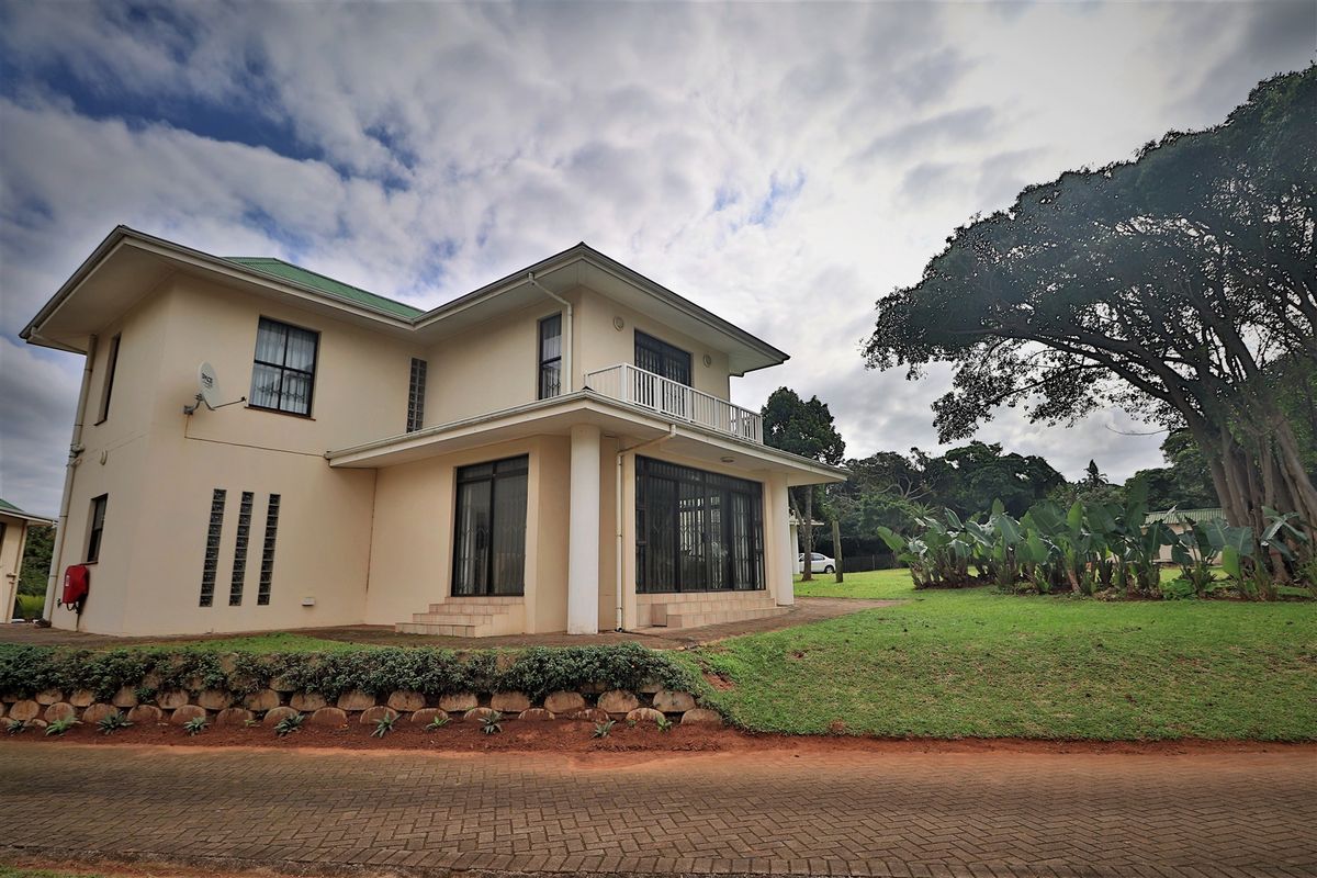 Luxurious home basically on the beach - Photo 2