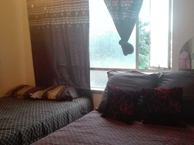 Lovely 2  Bed Flat,Montclair - Photo 6