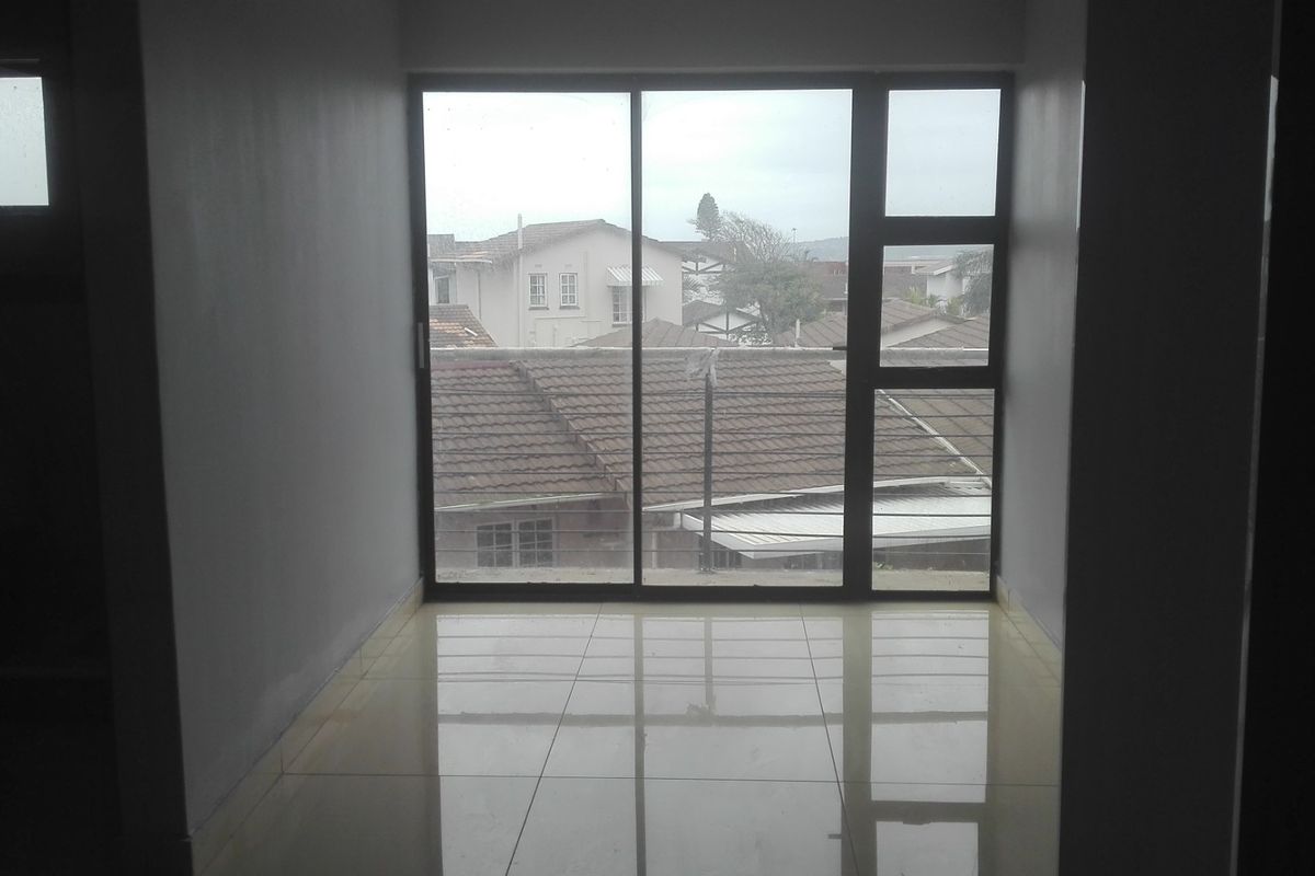 Love Flat,Montclair - Photo 4