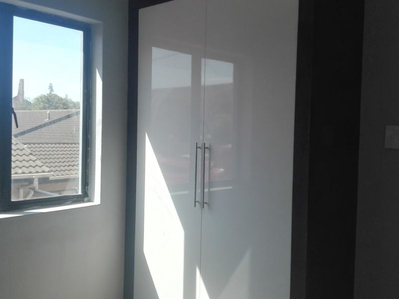 Love Flat,Montclair - Photo 5