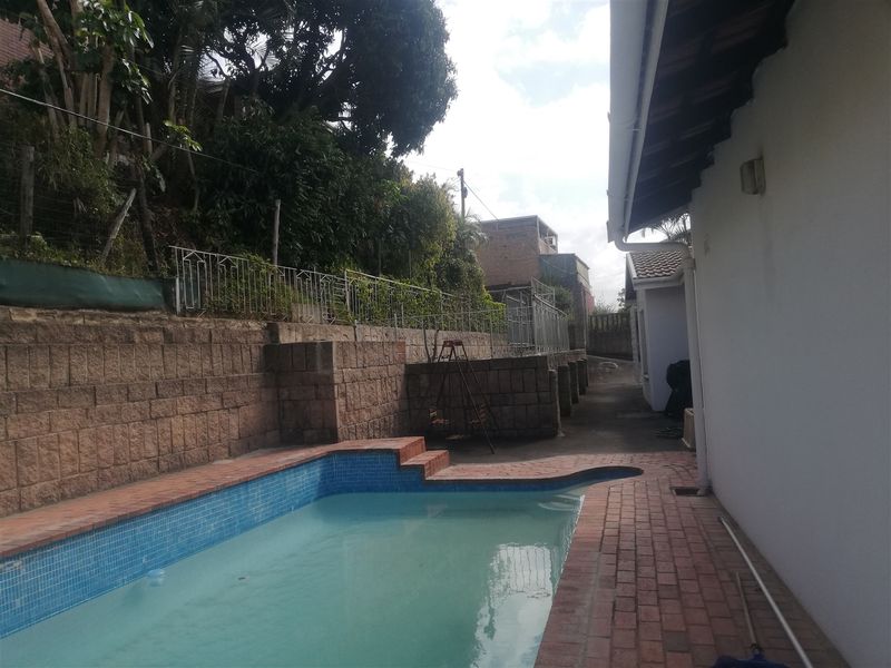 Lovely 4 Bed Home, Harinagar, Shallcross - Photo 2