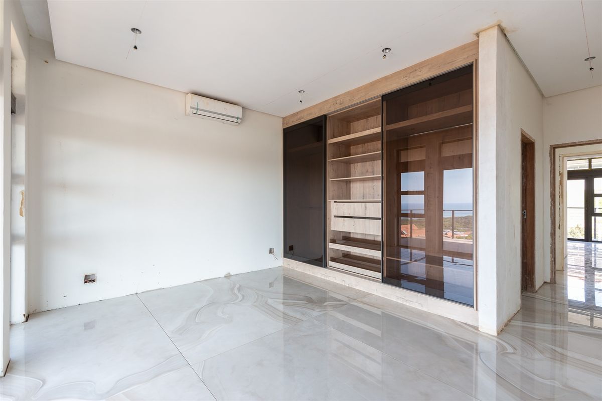 Newly built home with breathtaking views - Photo 5