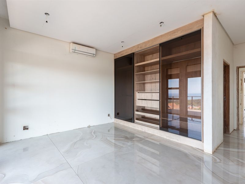 Newly built home with breathtaking views - Photo 5