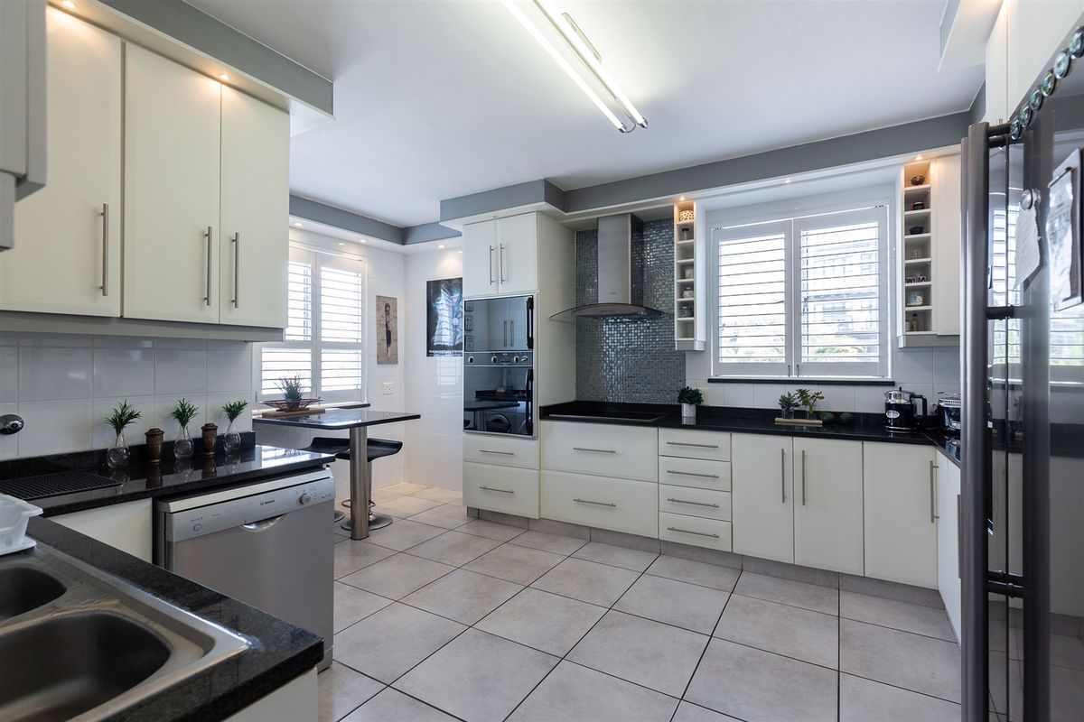 Having that feeling like you are always on holiday. - Photo 5