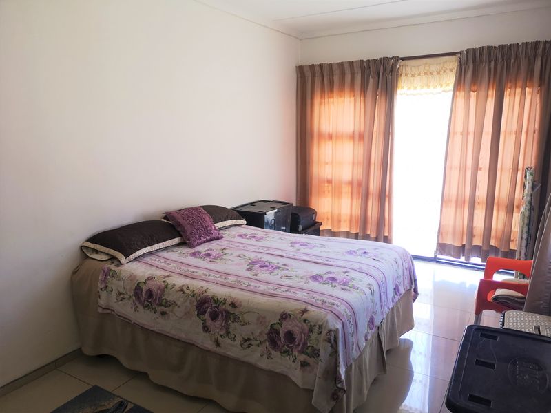 Neat Family Home To Rent - Photo 10