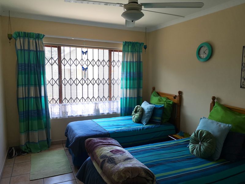 Fully Furnished Six Bedroom House in Veld-en-vlei - Photo 8