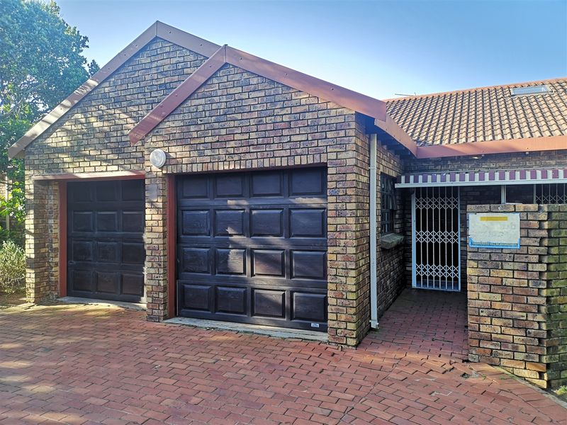 Perfect Starter or Lock Up and Go! - Photo 2