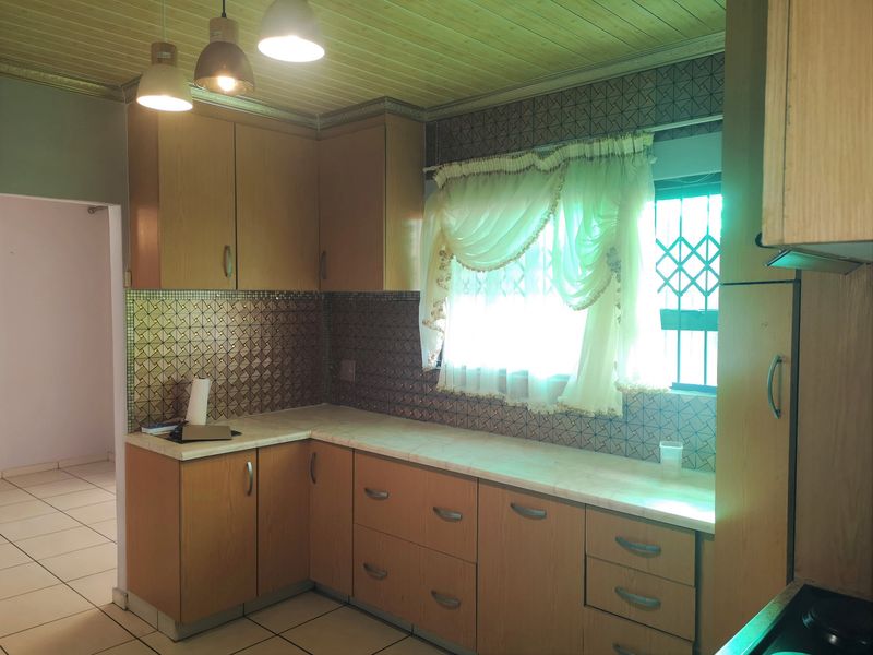 Modern Comfort & Security - A Perfect Rental Opportunity - Photo 8