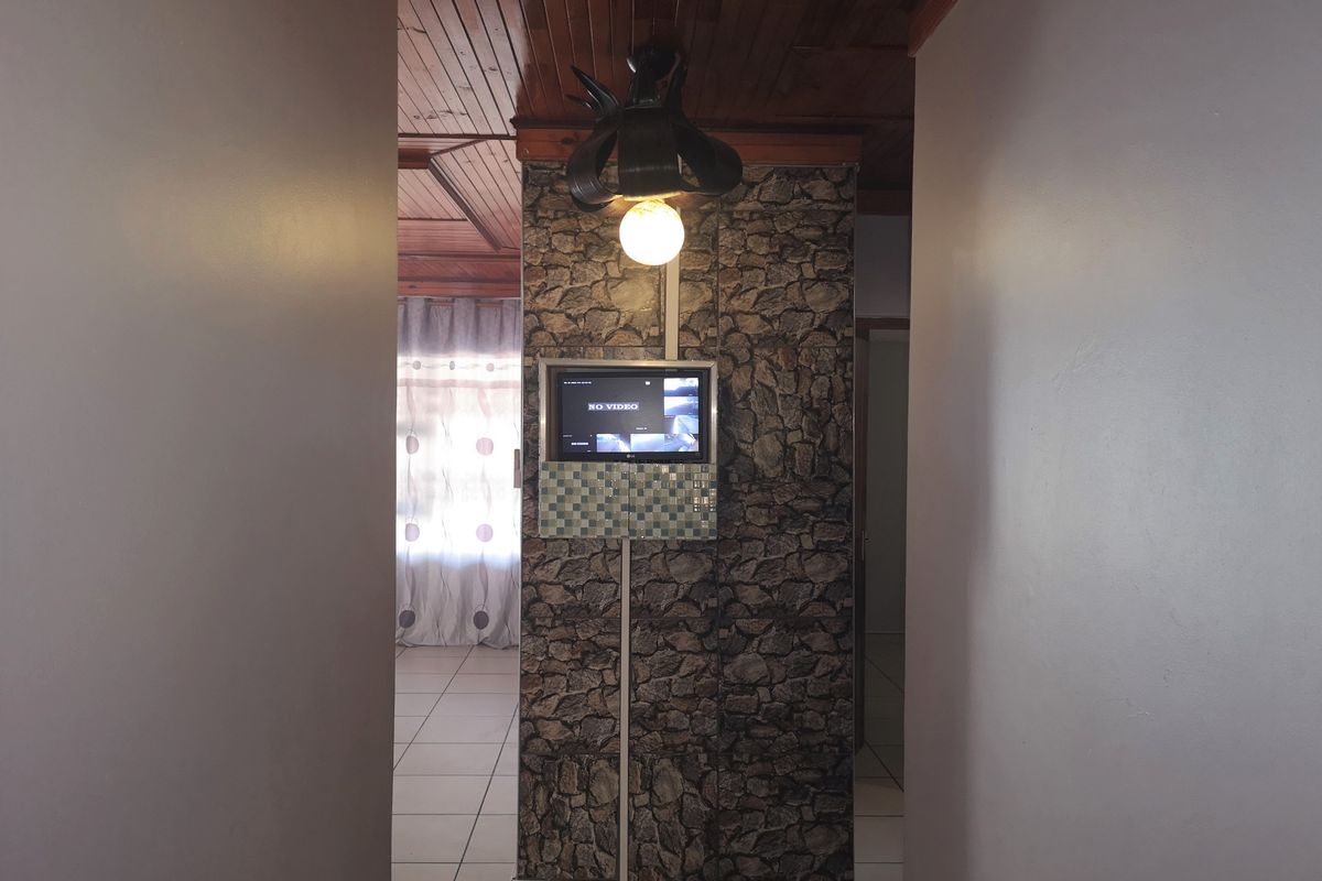 Modern Comfort & Security - A Perfect Rental Opportunity - Photo 4