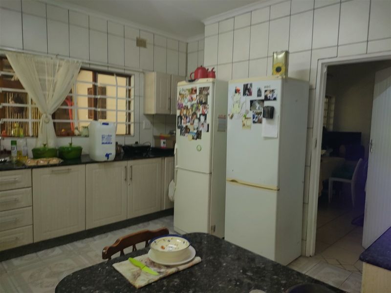 Move In Ready Home & Entertainer's Dream. - Photo 7