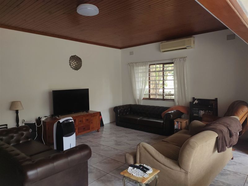 Move In Ready Home & Entertainer's Dream. - Photo 2