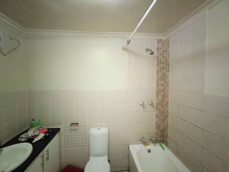 Three Bedroom Apartment To Rent - Photo 7