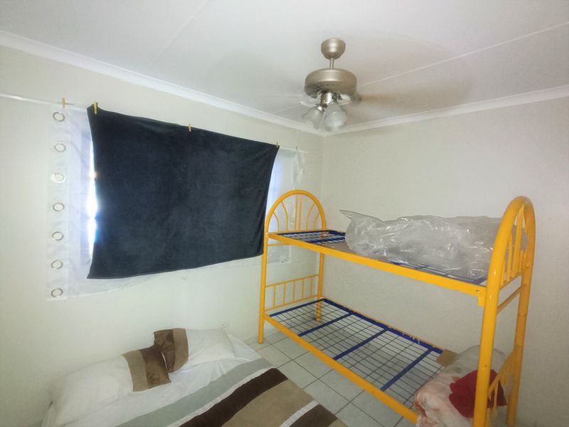 Three Bedroom Apartment To Rent - Photo 6